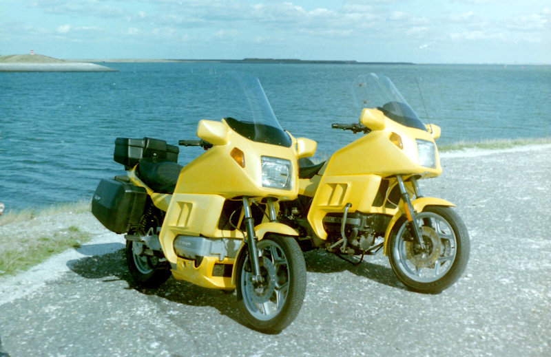 Twee BMW K 100 RT's