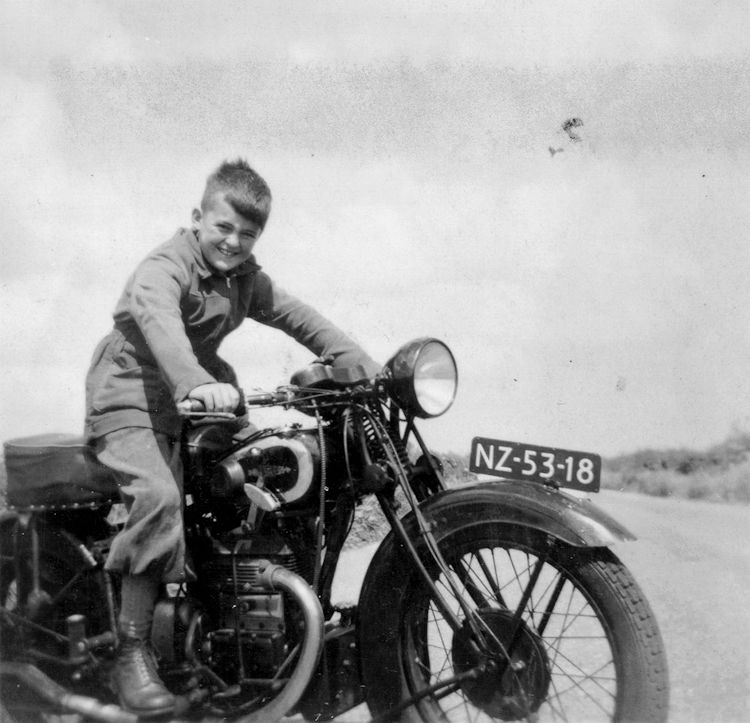 Herman Koolmees op de Matchless Silver Arrow