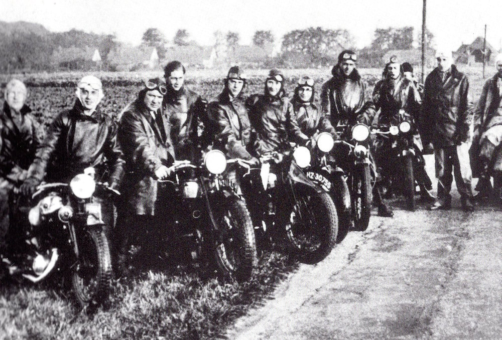 Foto motorkoeriers C.N.V.