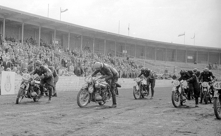 Foto Internationale t.g.v. Int. Motor Marathon 1948